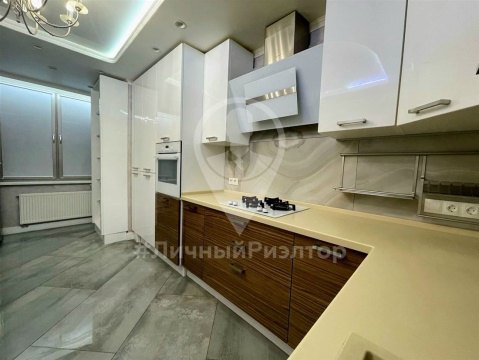 2-к квартира, 2/16 эт., 66м²