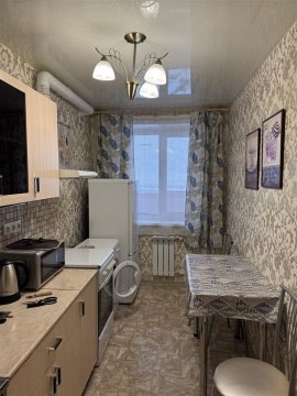 2-к квартира, 10/10 эт., 62м²