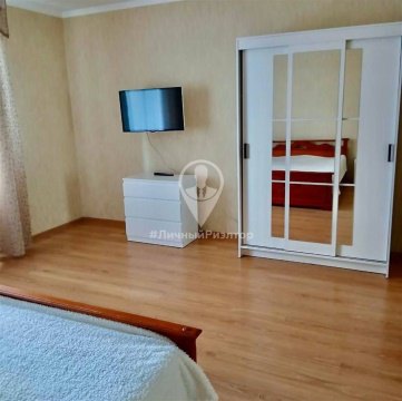 2-к квартира, 2/10 эт., 61м²